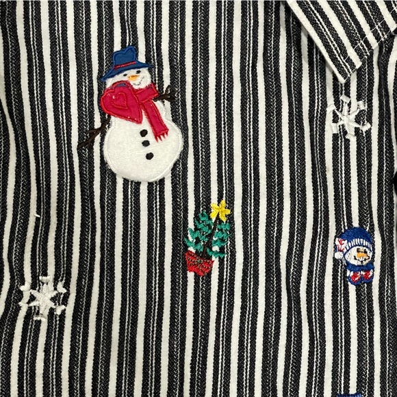 Westbound Christmas Button Up Shirt - Picture 4 of 5